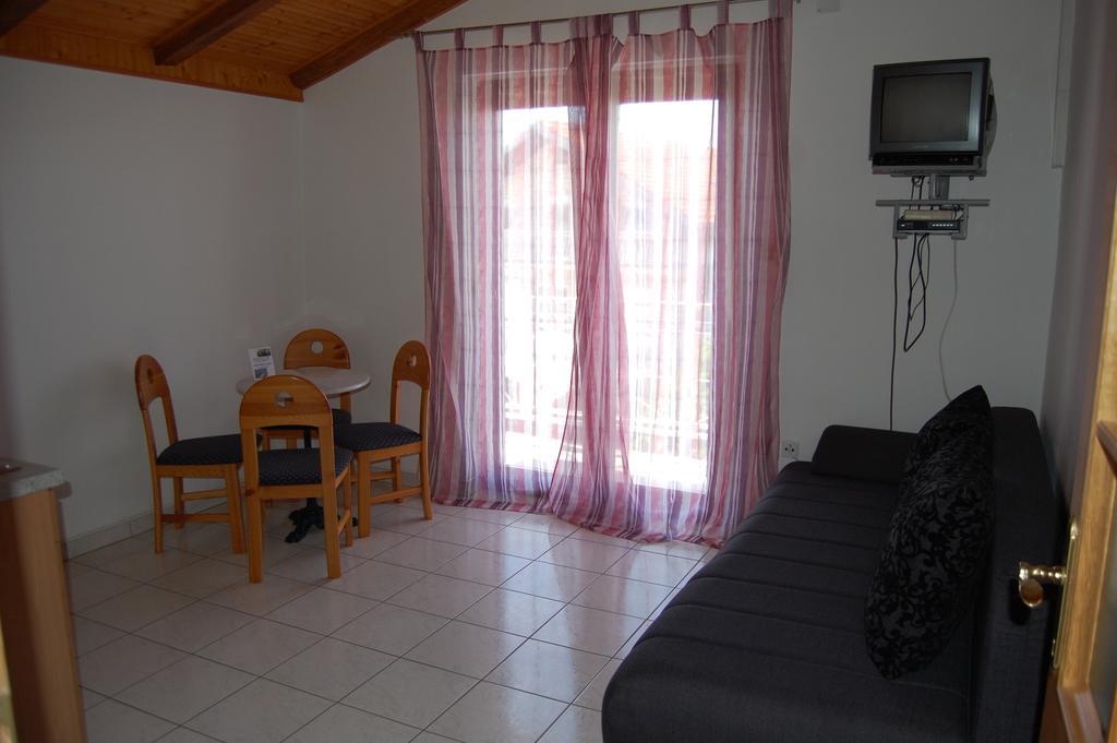 Apartments Bojanic Vodice Cameră foto