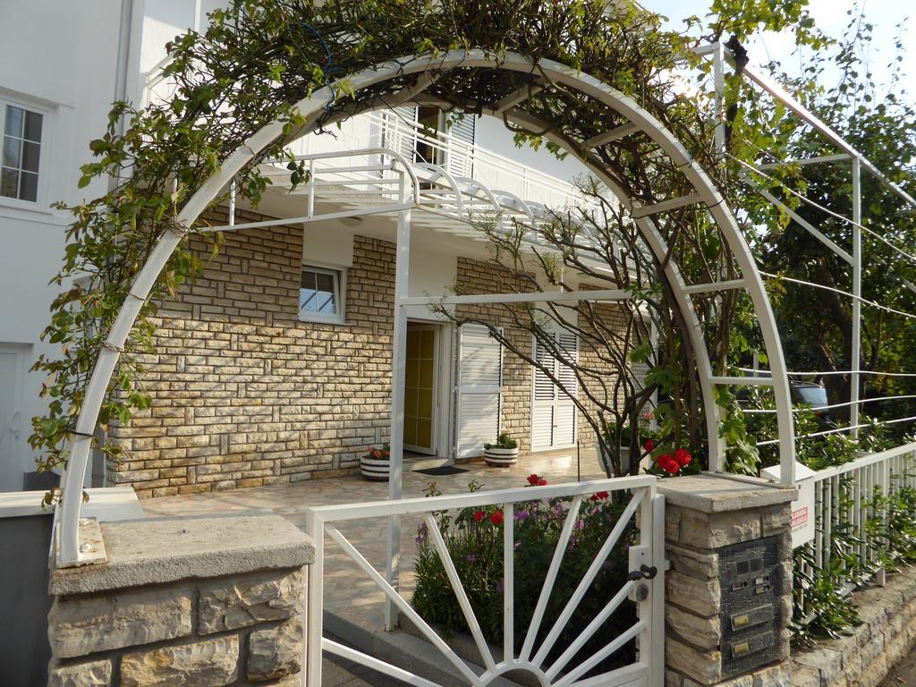 Apartments Bojanic Vodice Exterior foto